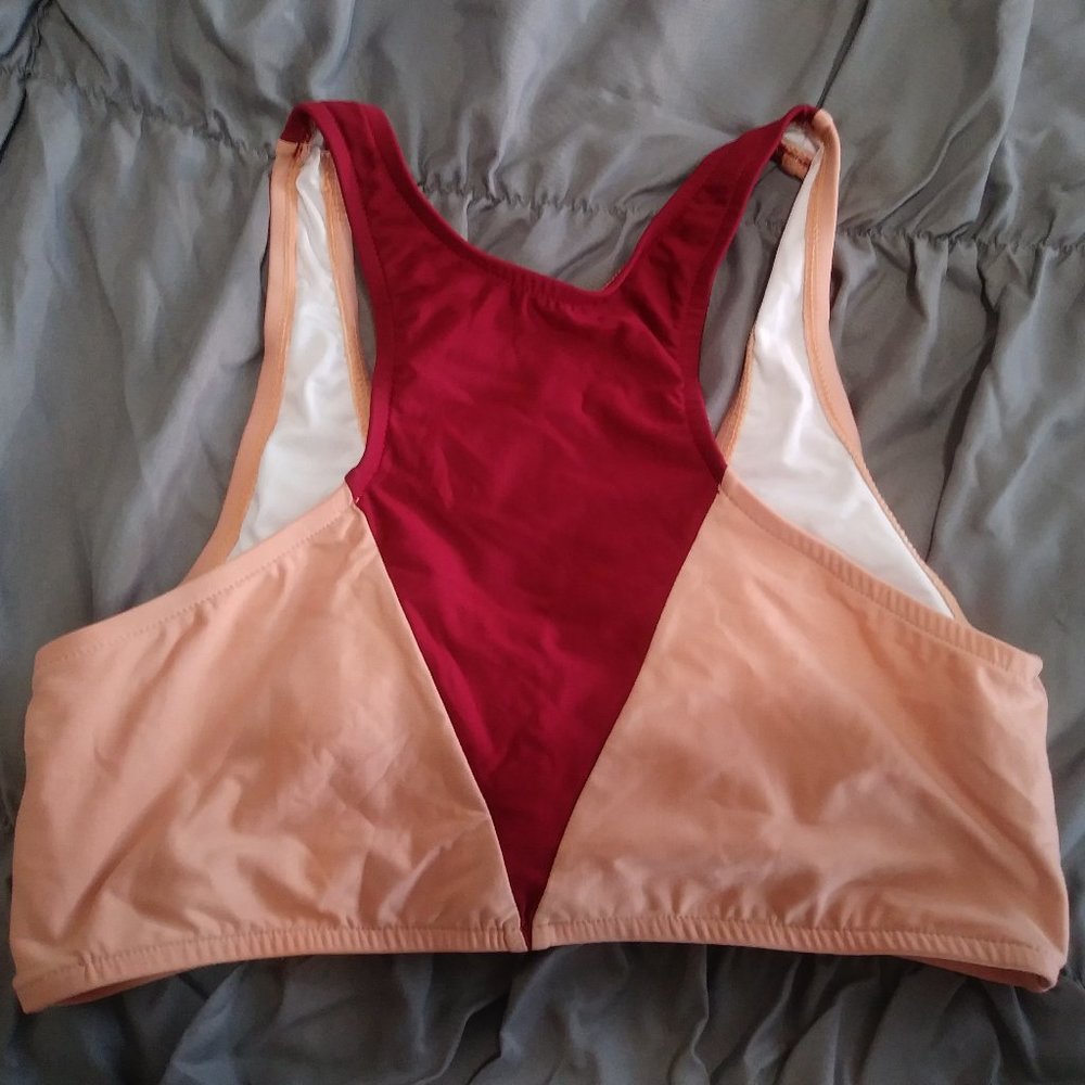 Venus Two-Way Sports Swim Top M